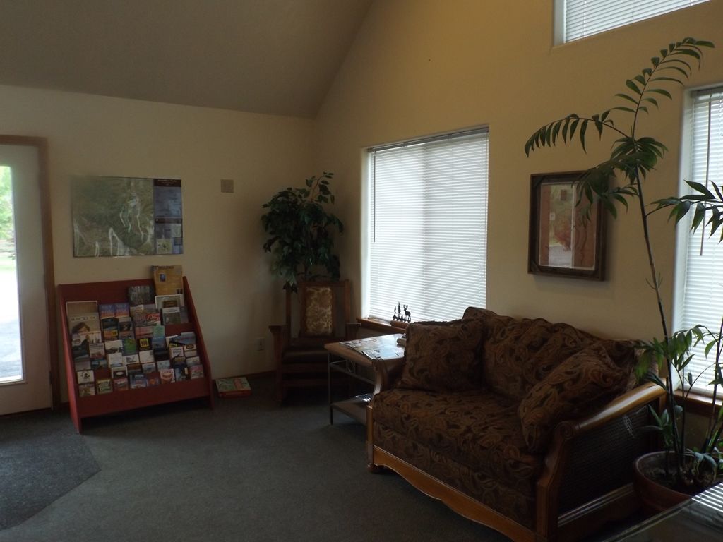 Clark Fork Lodge Интерьер фото